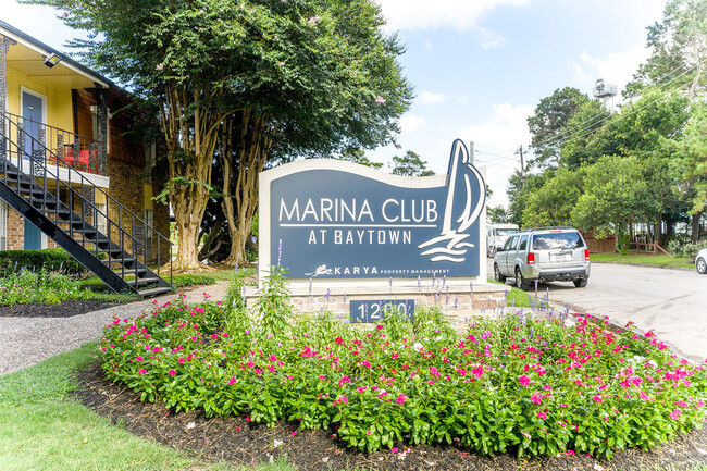 Marina Club - Marina Club Apartments