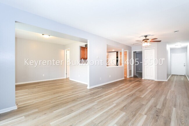 Photo - 1825 Bridgetown Pike Unit 309