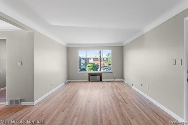 Photo - 1909 Gardenia Ave Unit D