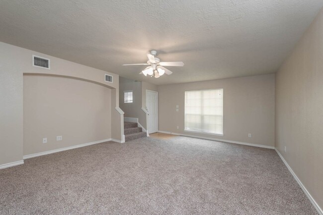 Photo - Spacious 4 Bed, 3 Bath Minutes from Campus!