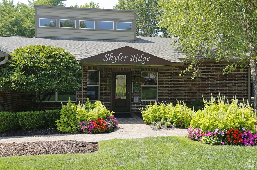Leasing Office