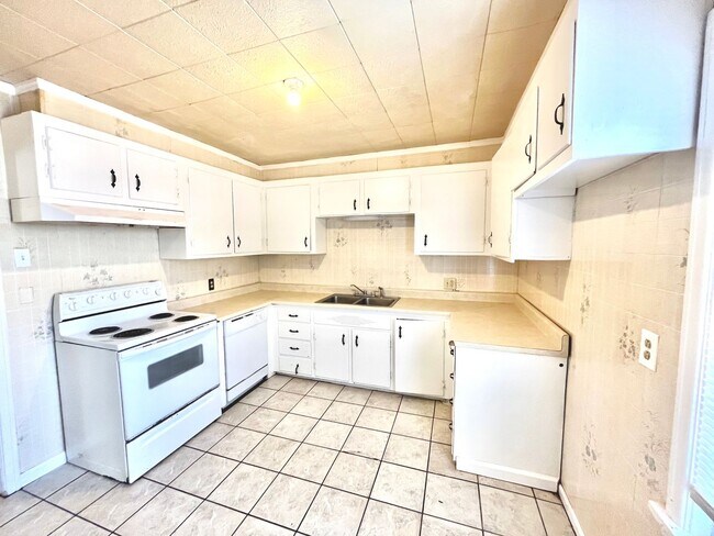Photo - 2305 30th St Unidad Front