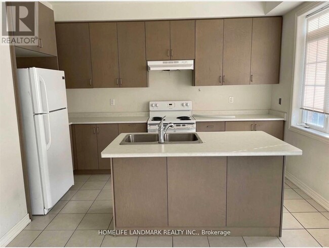 Photo - 167 Roy Grv Wy