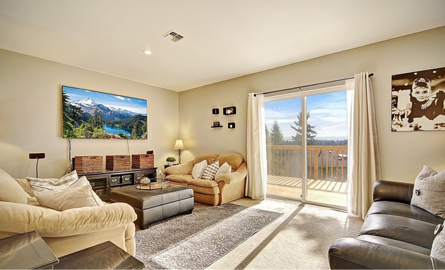 Photo - Enjoy sweeping territorial & mountain views