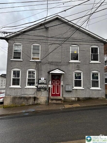 Building Photo - 412 Oak St Unit 1 Rental