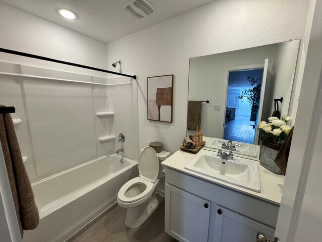 Photo - 3411 Rock Ml Dm