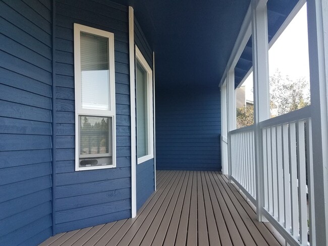 Photo - Ridgetop / Island Lake home located in a c...