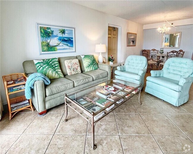 Building Photo - 4436 NE Ocean Blvd Unit 100E2 Rental