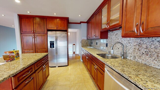 Photo - 511 Freeman Ave