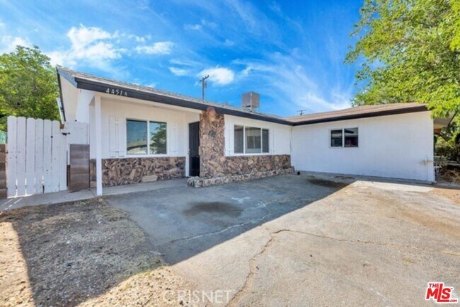 Photo - 44514 Andale Ave