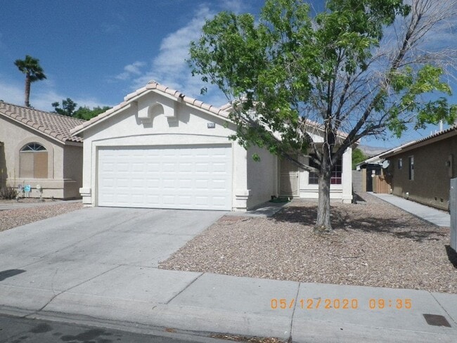Building Photo - Nice Single Story House in West Side Vegas