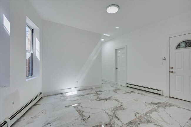 Photo - 520 E Jersey St