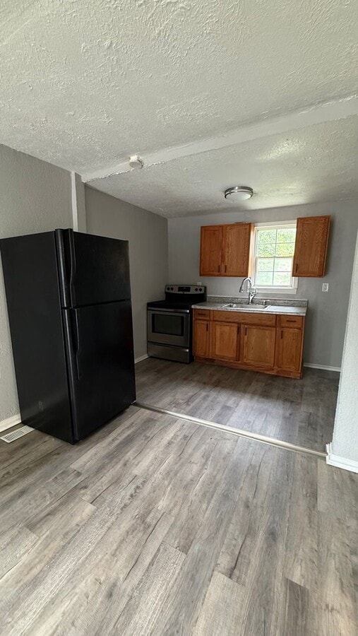 Photo - 1400 E 5th St Unit 1400 E 5th Street - 1