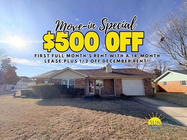 Building Photo - 4 miles from Hurlburt Field, 3 Bedroom beautiful home!