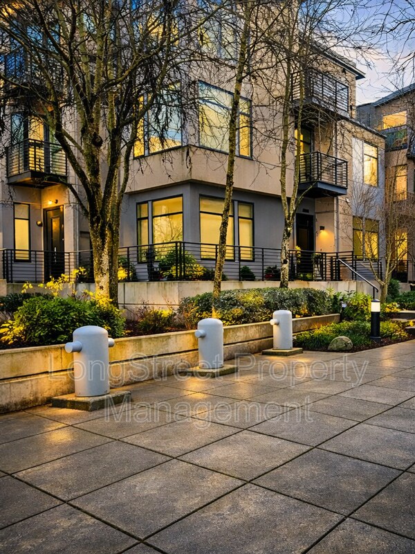 Photo - 2176 NW 16th Ave