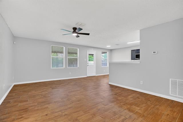 Photo - 1435 Queen Annes Dr