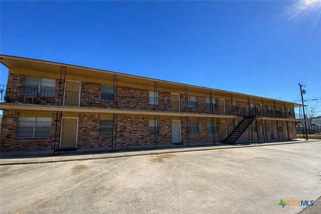 Building Photo - 307 Sunset Ln Unit 6