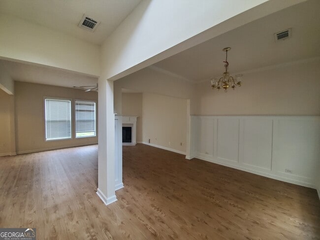 Photo - 1592 Thornwick Trace