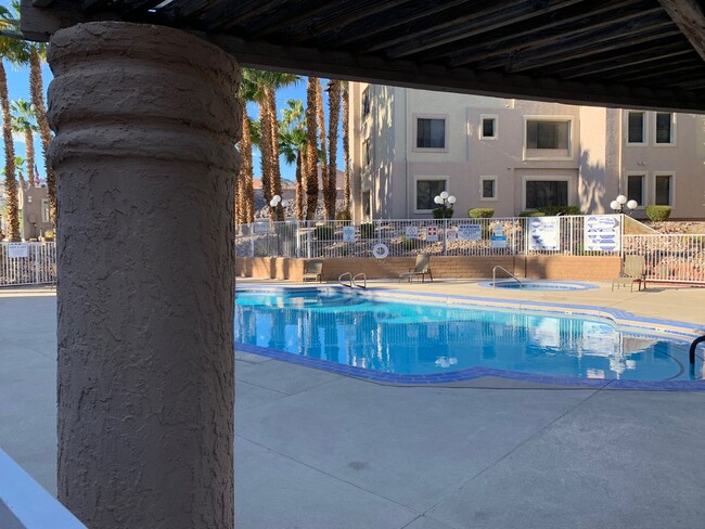 2 bedroom condo in Laughlin! - 2 bedroom condo in Laughlin!