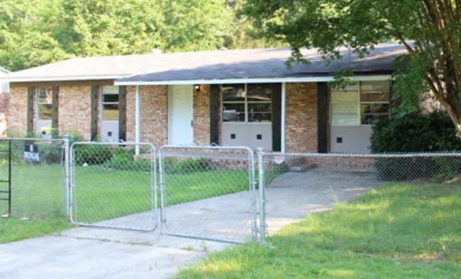 Building Photo - 1831 Emerson Ave Rental