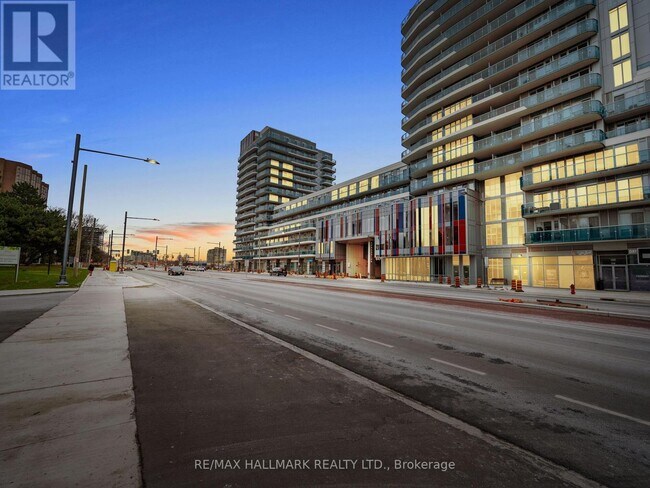Photo - 9471 Yonge St Unit Ph01
