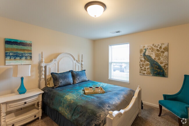 2BR, 2BA - 1,130SF
