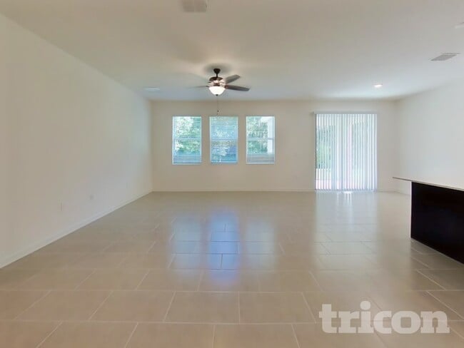 Photo - 33658 Sky Blossom Cir