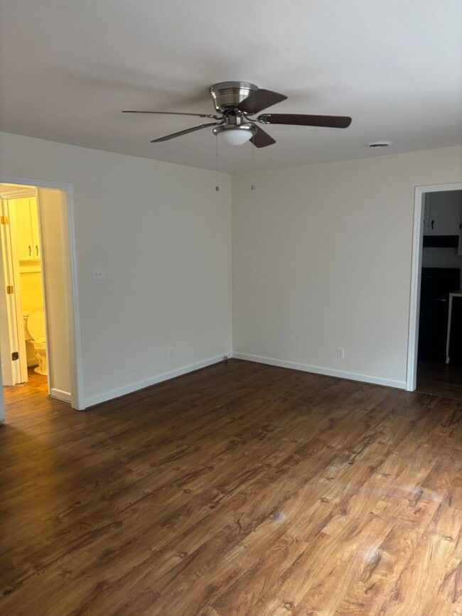 Photo - 4781 Worden Dr Unidad A