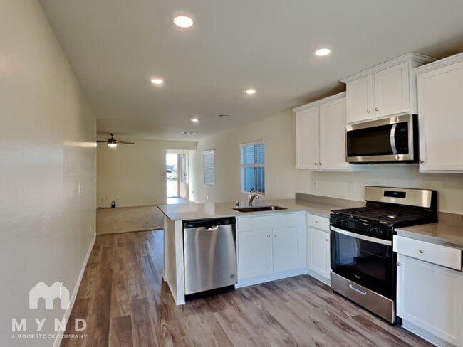 Photo - 4249 Gold Desert St