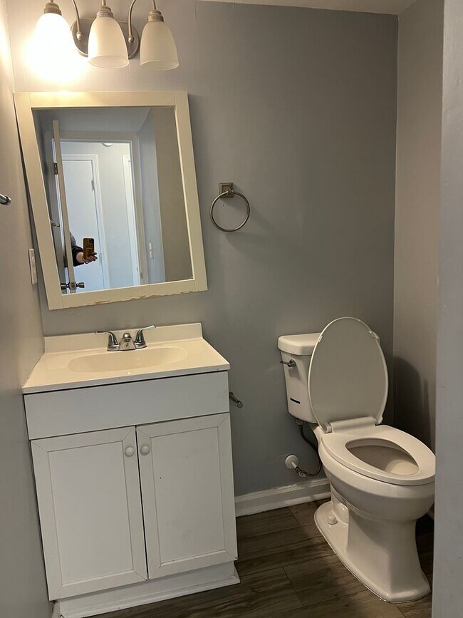 Photo - Great Location Just Off Broad St.