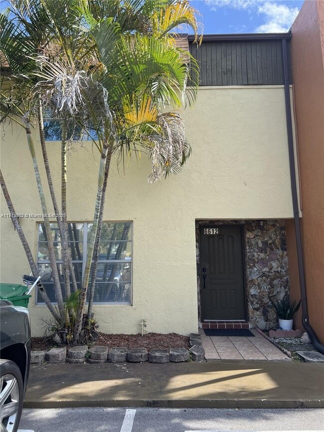 Photo - 6612 SW 41st St Townhome