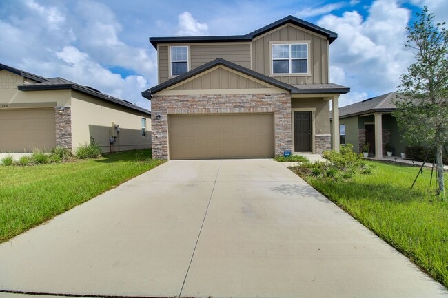Building Photo - 8732 Sportsman Lp