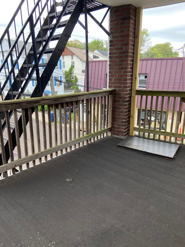 Photo - 2 N Ridge Ave