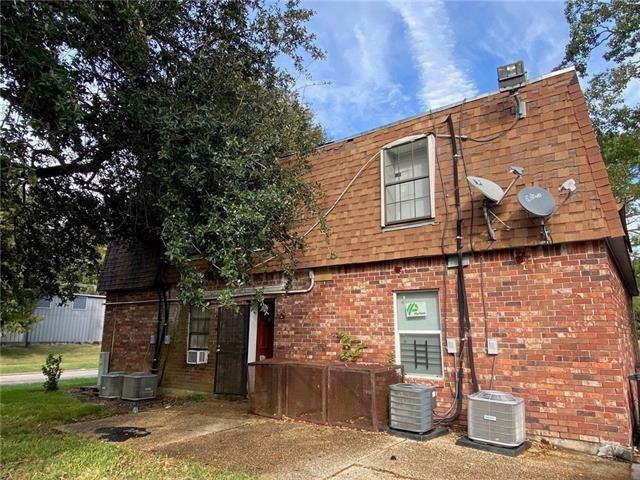Charming 1-Bedroom Apartment with Water Included!
