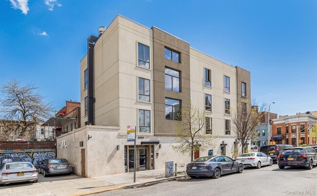Building Photo - 38-01 31st Ave Unit 2A