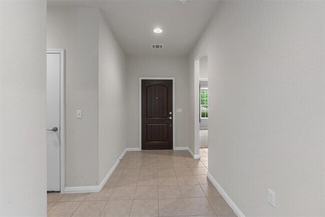 Photo - 108 Calhoun Ln