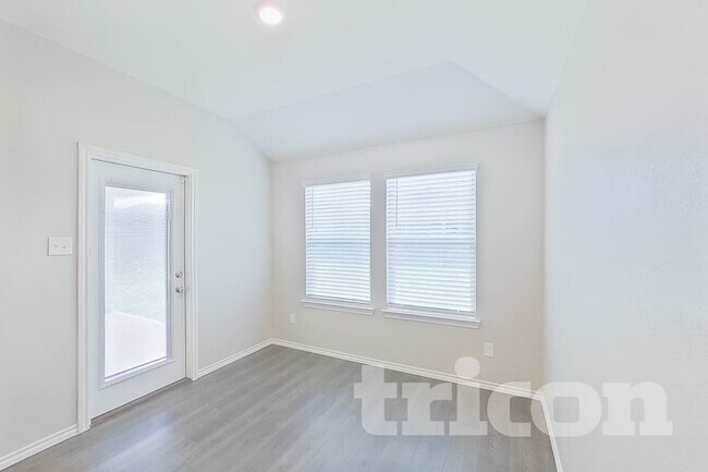 848 Glover Dr
