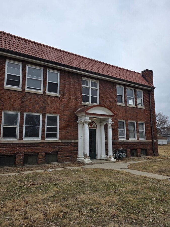 Photo - Huge 2-bedroom units Unit 1S