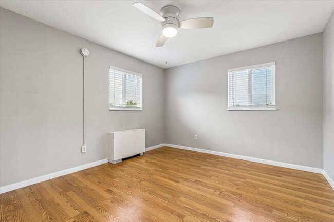 Photo - Wimbledon Condominium