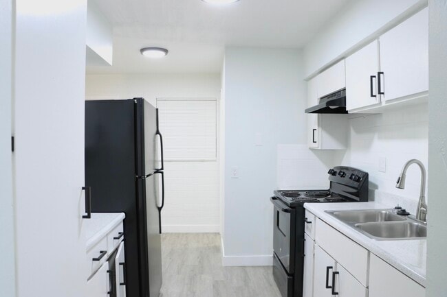 Photo - Oakdale Townhome Apartments