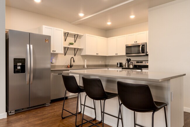 Photo - 200 Hickory St Unit 33