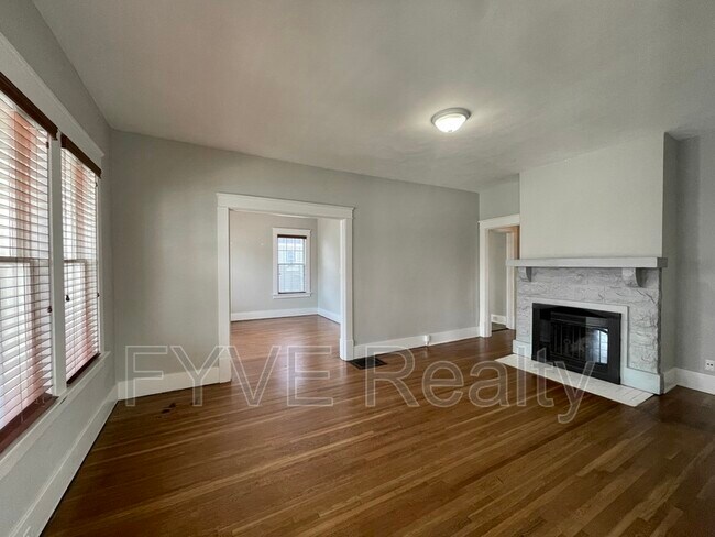 Photo - 1508B Gale Ln