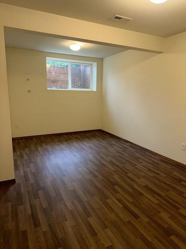 Photo - Pre-Leasing Now! 7 Bed 3 Bath with Bonus Room!