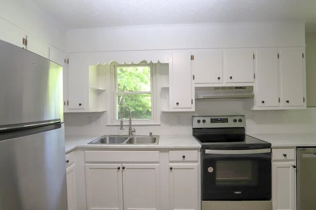 Photo - 309 Martin Ct