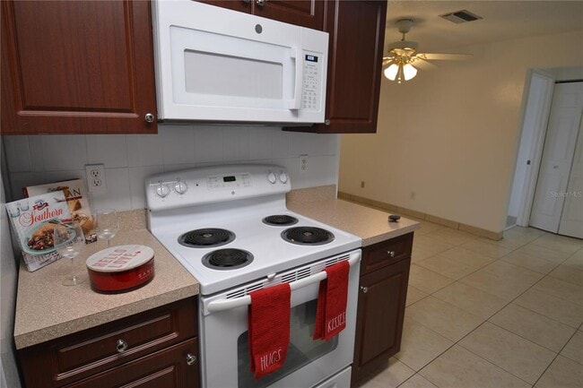 Photo - 2357 White Oak Cir