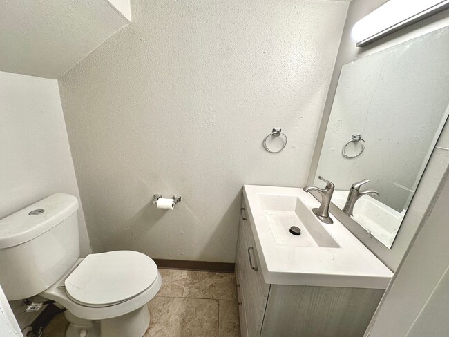 Photo - 3822 Southway Dr Unit 102