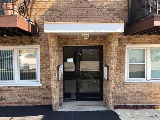 Photo - Bright 1bedroom/1bath Apartment Close to T...