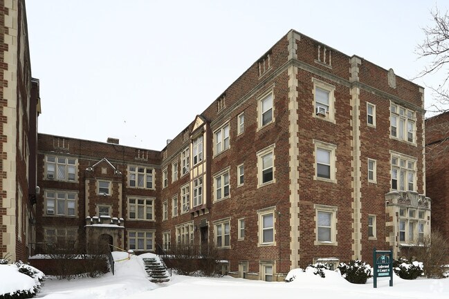 Ashwood Courts - Ashwood Courts Apartments