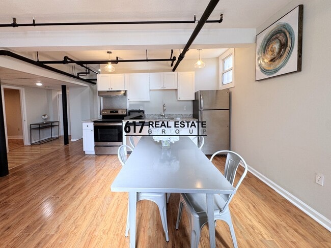 Photo - 140 Commonwealth Ave Unit 1O1