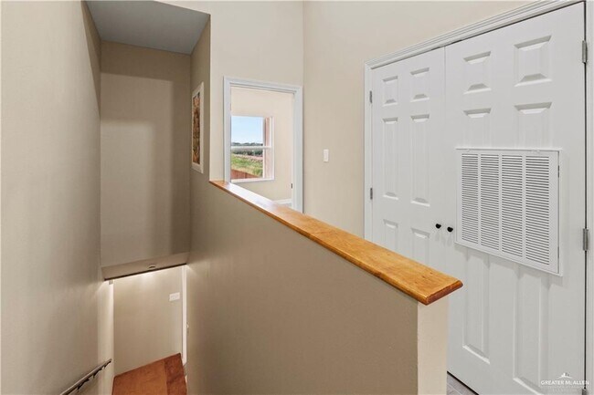 1405 Karen Dr